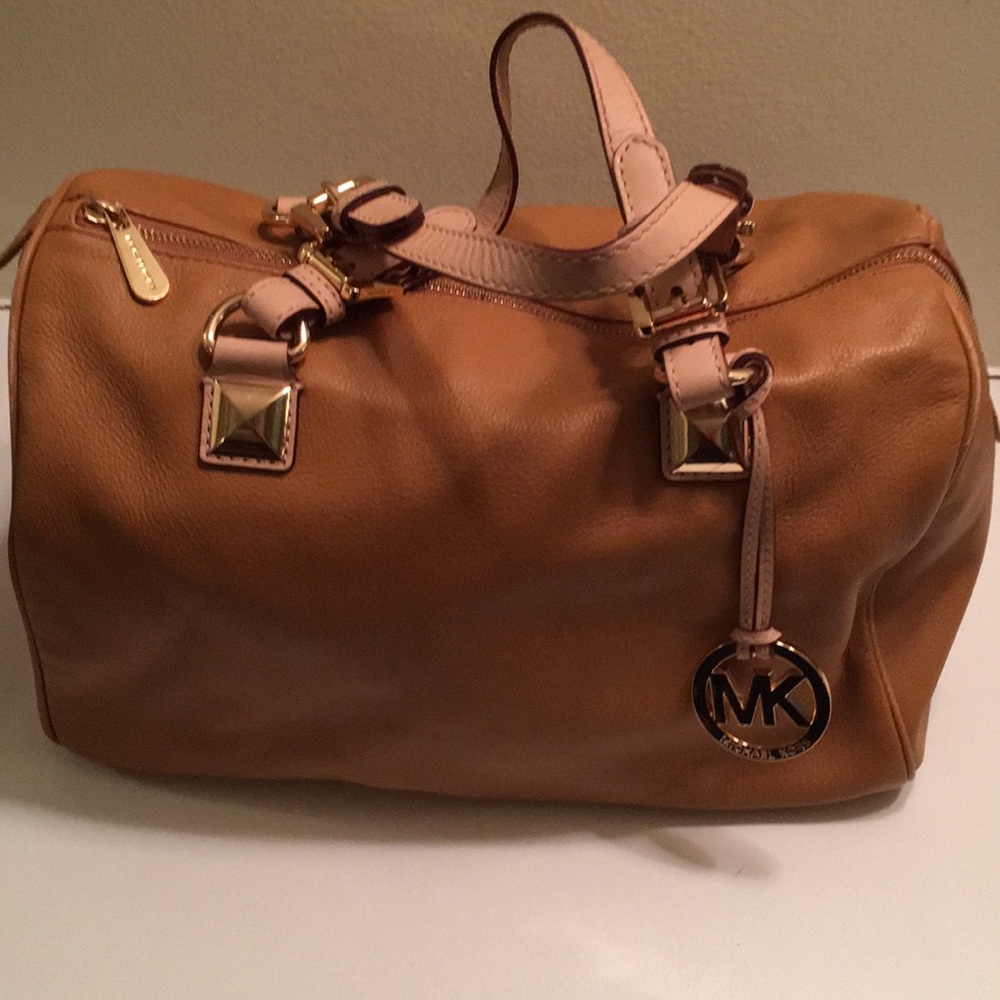 Michael Kors doctor bag